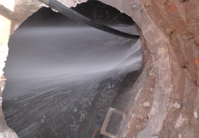 保定满城抽化粪池公司为您专业解答下管道清淤的知识